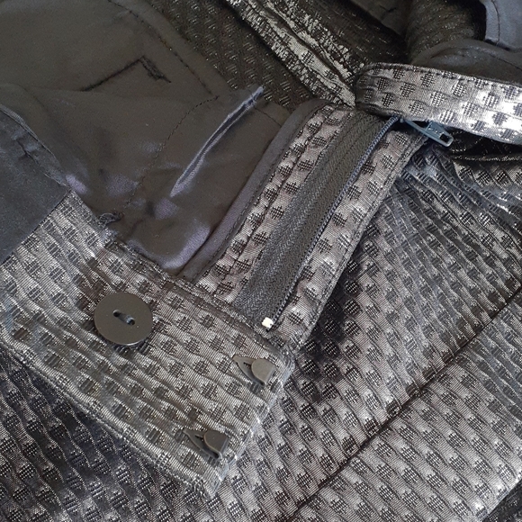 Express Shorts, Size 10 - Picture 7 of 11